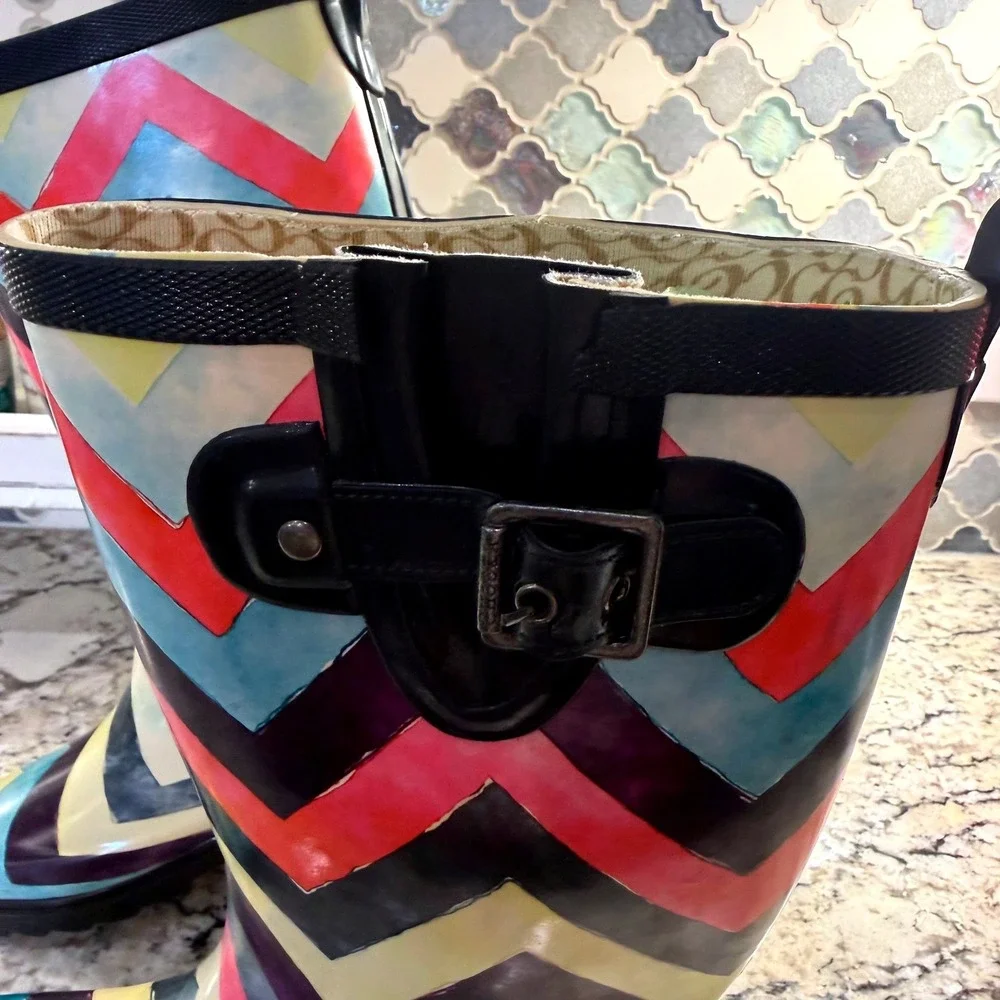 Chooka Rain Boots Womens 7 Multicolor Organic Modern Chevron Rubber Waterproof